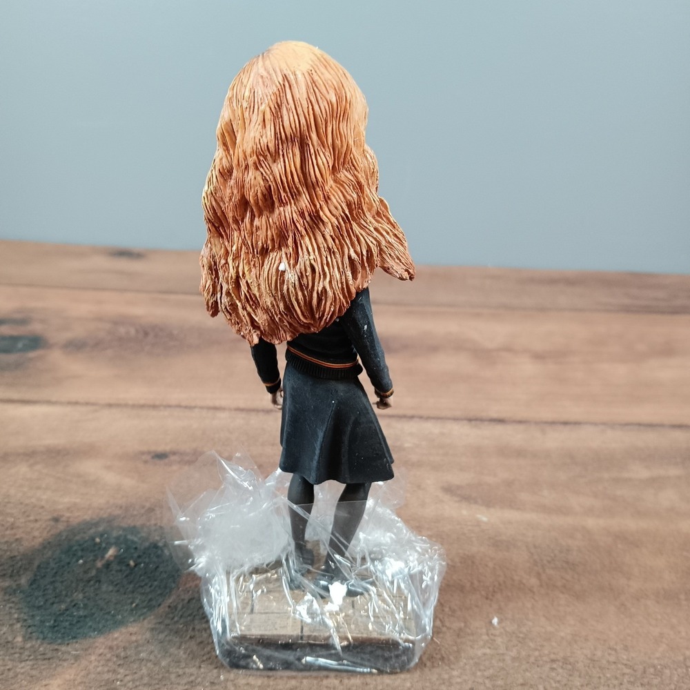 NECA Harry Potter Head Knocker Harry Potter Ron and Herminie Figure - Picture 12 of 16